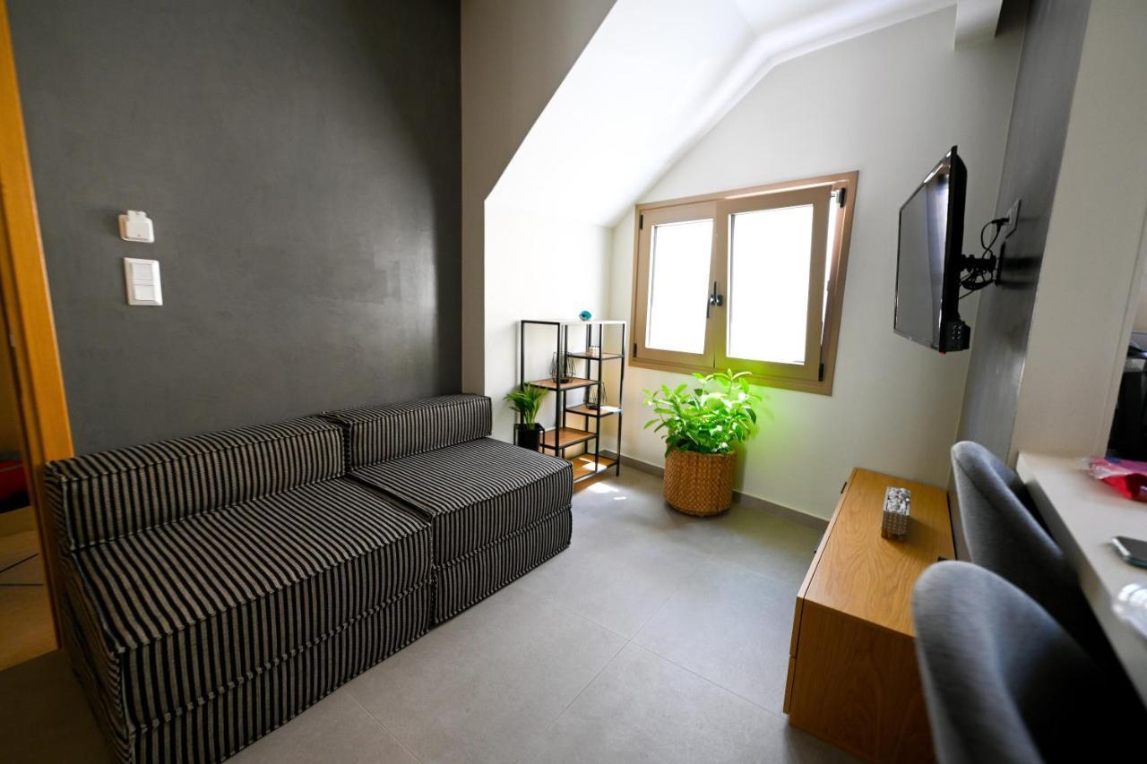 Eumorphia Studios & Apartments Skiathos Town Bagian luar foto